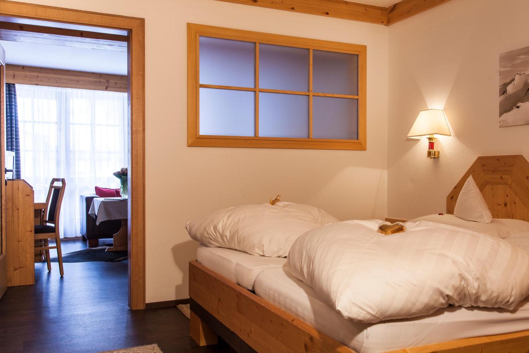 Am Dorfplatz Suites - Adults Only St. Anton am Arlberg Pokój zdjęcie